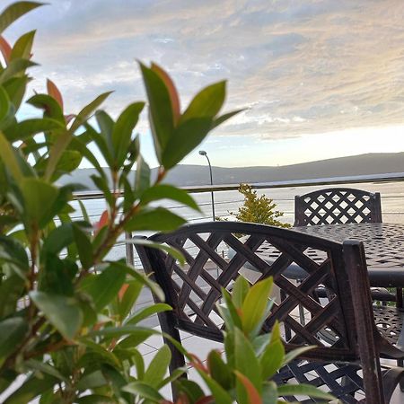 Phoenix Lodge And Waterside Accommodation 克尼斯纳 外观 照片