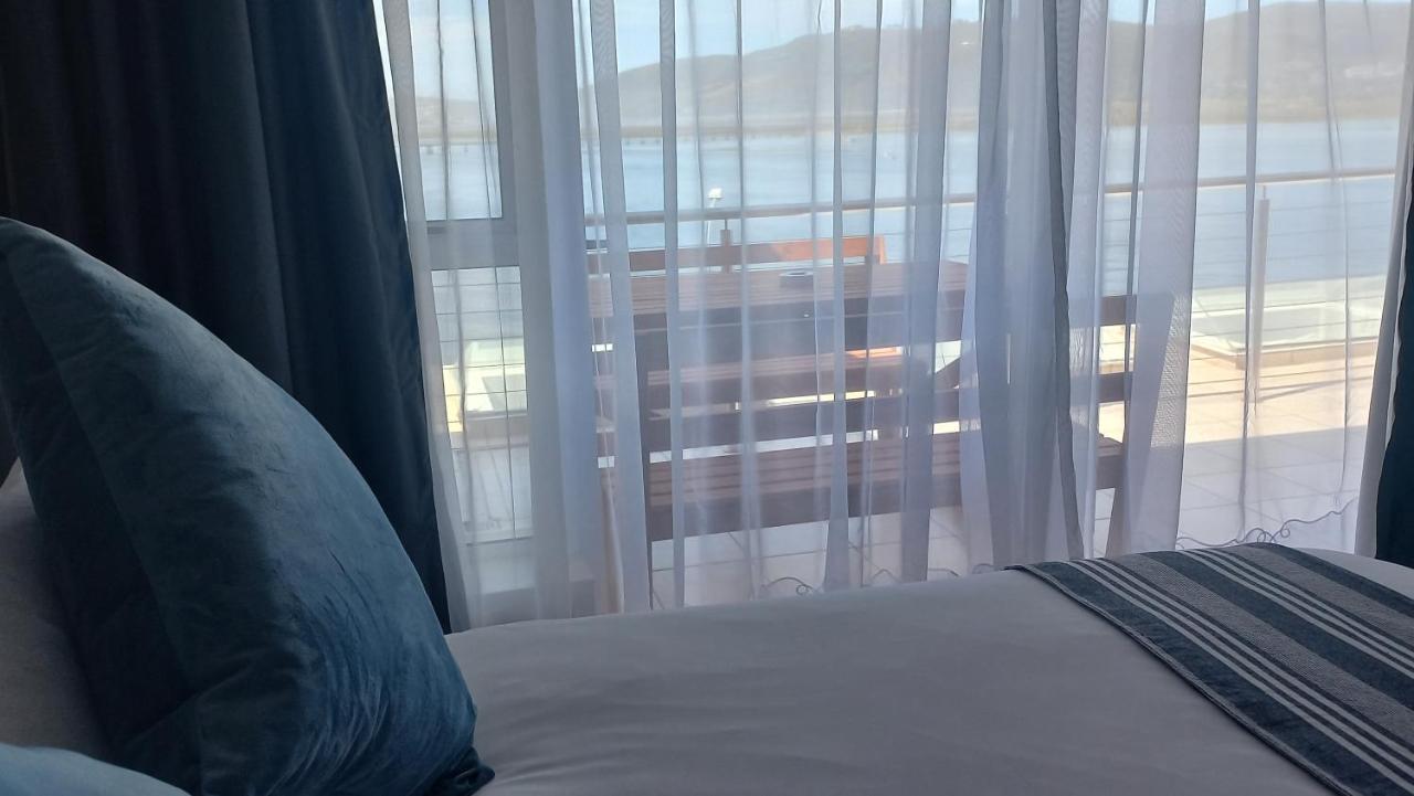 Phoenix Lodge And Waterside Accommodation 克尼斯纳 外观 照片