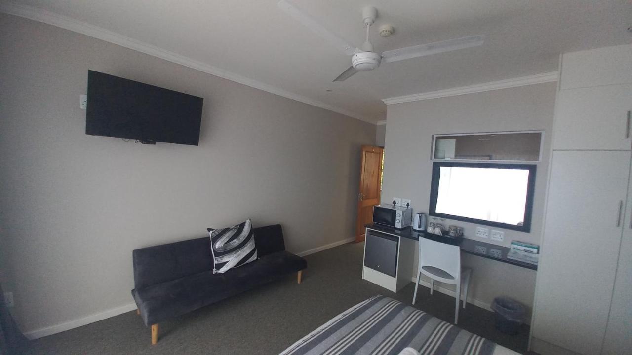 Phoenix Lodge And Waterside Accommodation 克尼斯纳 外观 照片