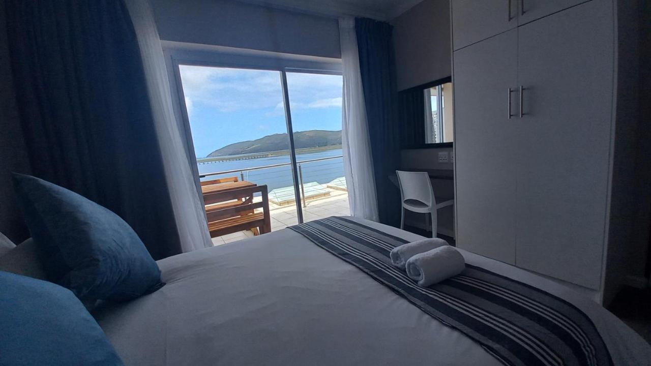 Phoenix Lodge And Waterside Accommodation 克尼斯纳 外观 照片