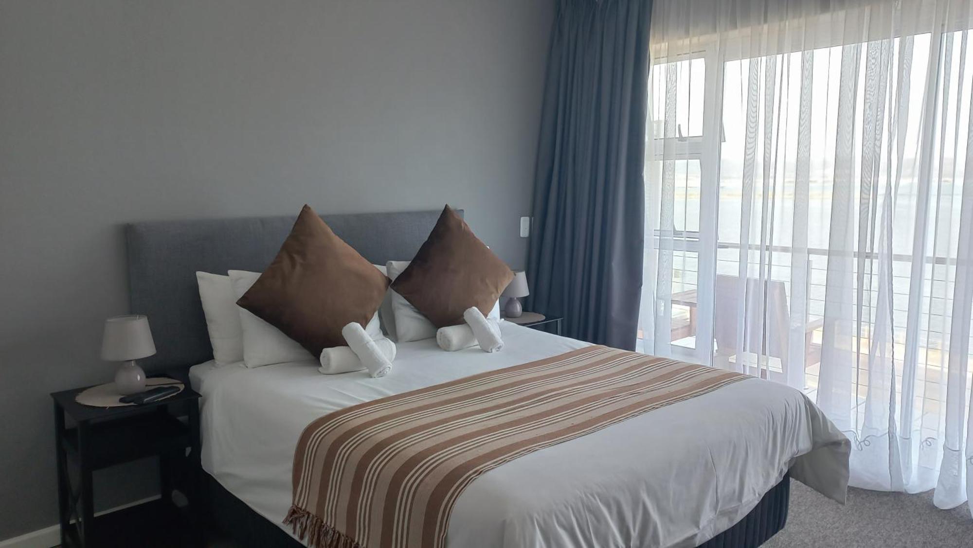 Phoenix Lodge And Waterside Accommodation 克尼斯纳 外观 照片