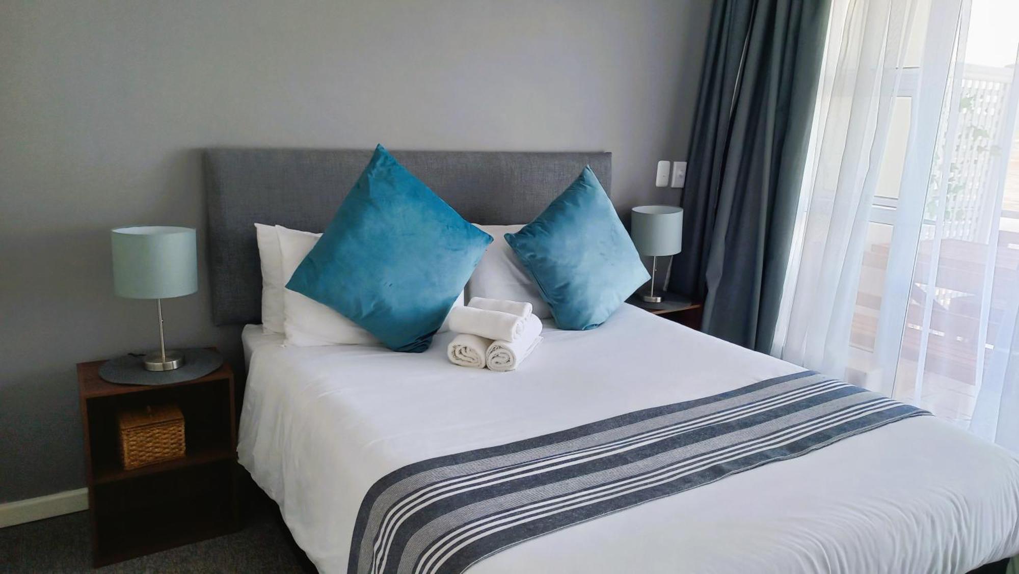 Phoenix Lodge And Waterside Accommodation 克尼斯纳 外观 照片