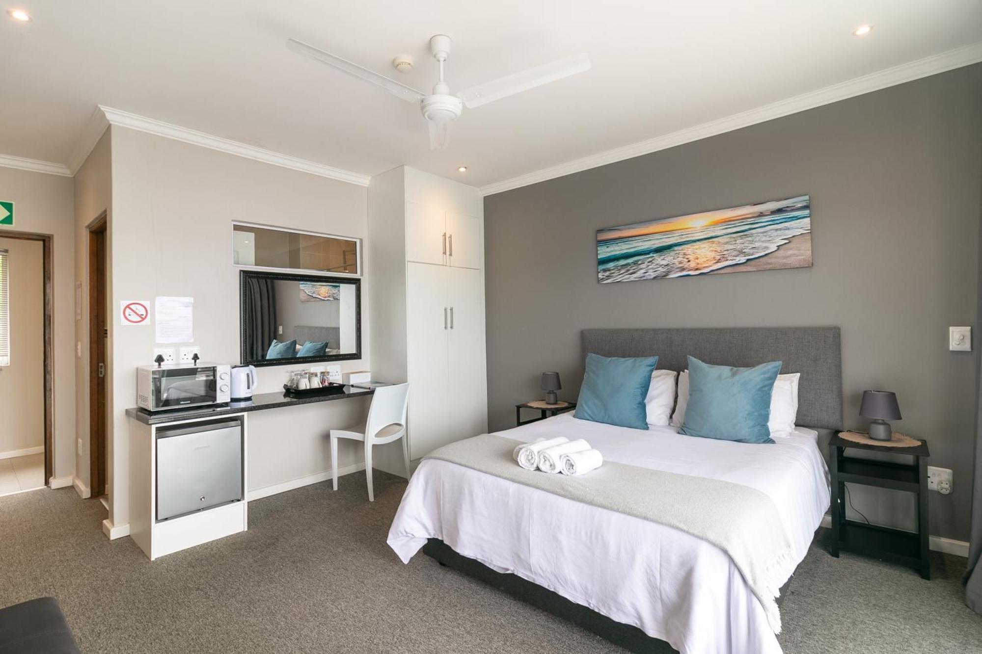 Phoenix Lodge And Waterside Accommodation 克尼斯纳 外观 照片